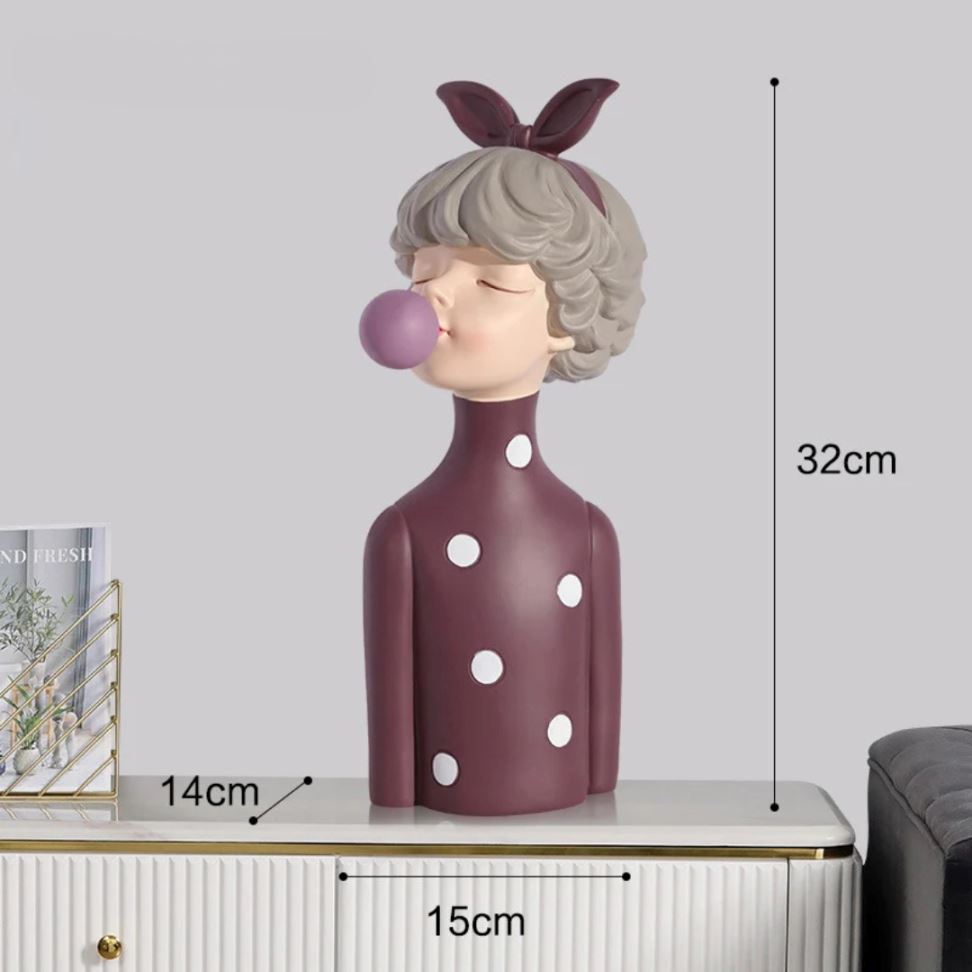 Escultura de Boneca Milly Chiclete