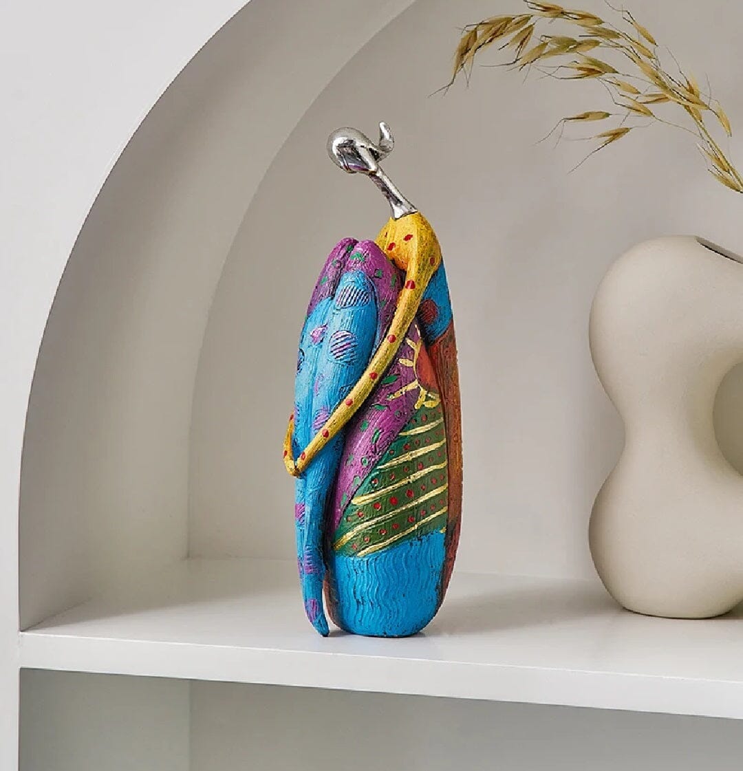 Escultura Elegância Feminina em Resina