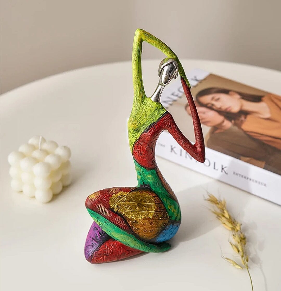 Escultura Elegância Feminina em Resina