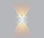 Loja Capricho Arandela 0005 Branco / 2 feixes de luz Luminária Arandela de Parede 4 Feixes de Luz para Jardim Escada