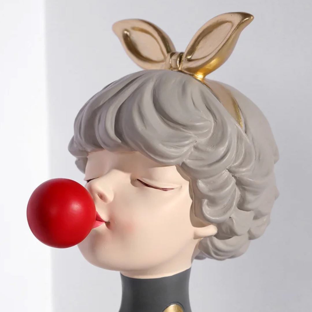 Escultura de Boneca Milly Chiclete