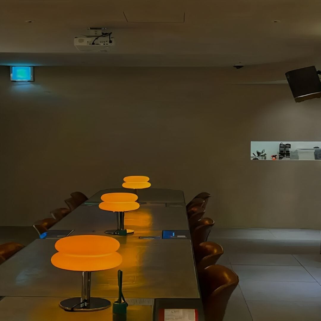 Luminária Abajur de Mesa Italian Duplo Arco em Led