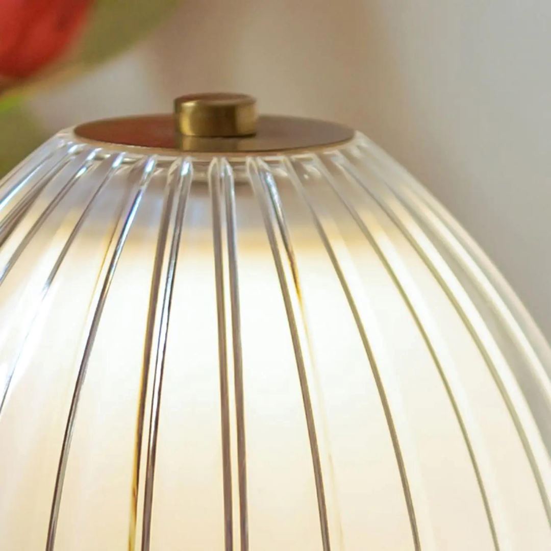 Luminária Abajur de Mesa Swin Touch em Acrílico Recarregável e Sem Fio - Decors