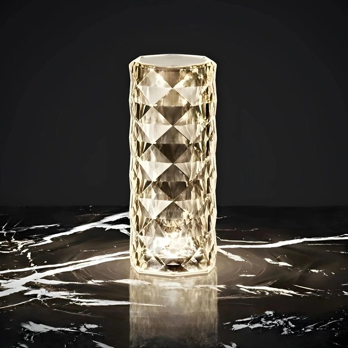 Luminária Cristal Touch de Mesa em Led - 16 Cores (Sem fio e Recarregável) - Decors