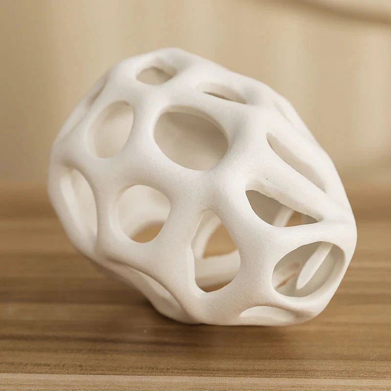 Vaso Louis Contemporâneo Vazado em Cerâmica - Decors